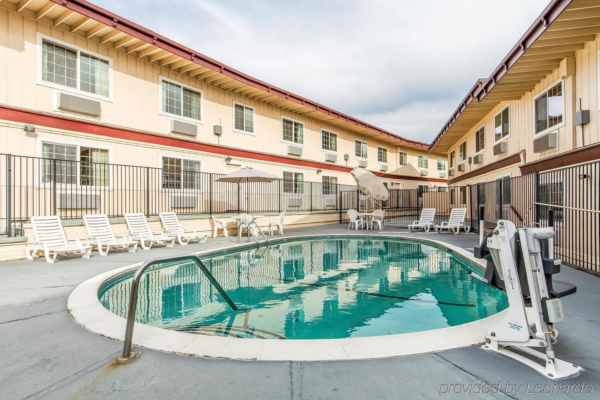 Rodeway Inn Auburn Exterior photo