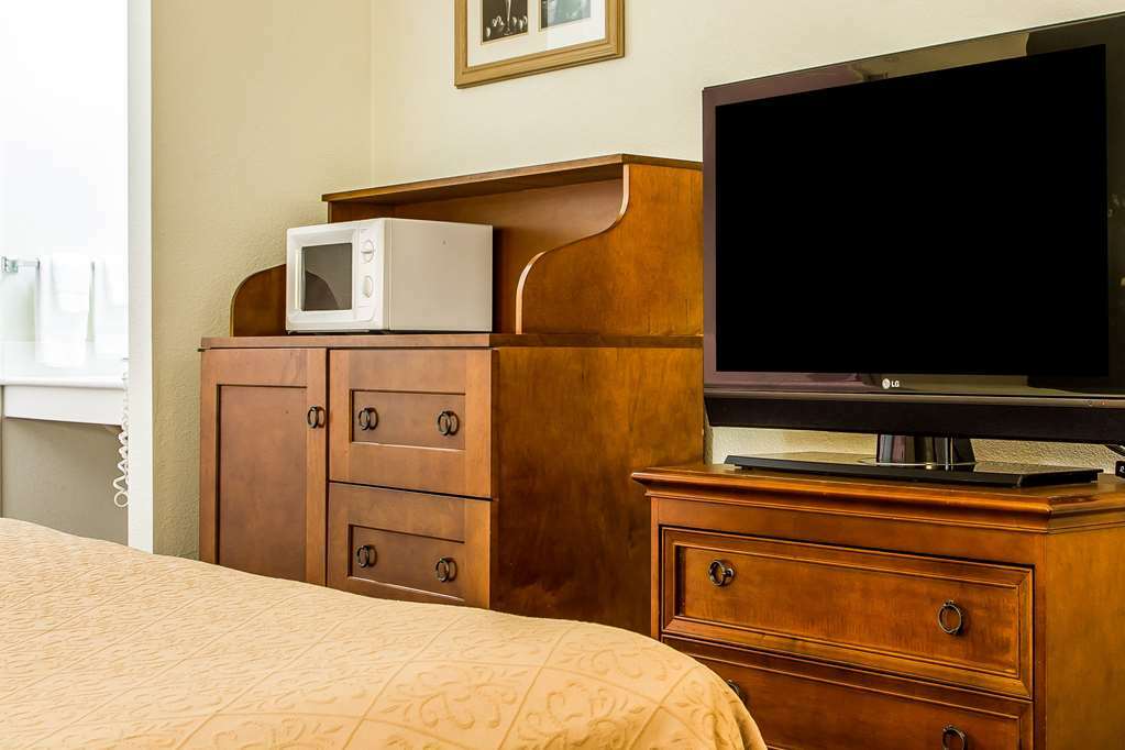 Rodeway Inn Auburn Room photo